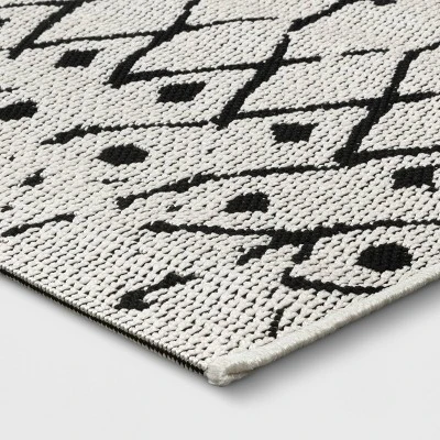 Grace Geometric Indoor/Outdoor Rug Black/White - Project 62™ - Image 2