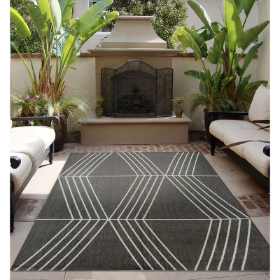 5' X 7' Tilt Outdoor Rug Gray - Project 62™ - Image 4