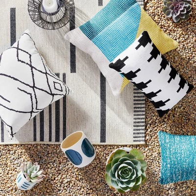 5' X 7' Outdoor Rug Multitier Bars Gray/Cream - Project 62™ - Image 3